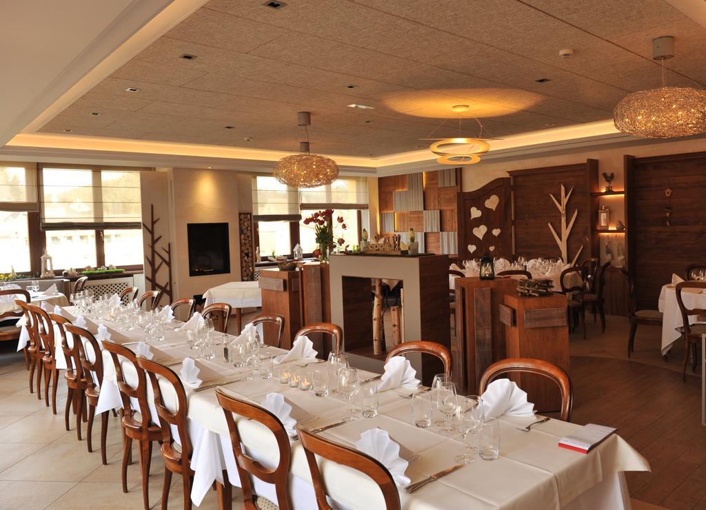 Restaurant A L'Aigle Hotel Wimmenau Eksteriør billede