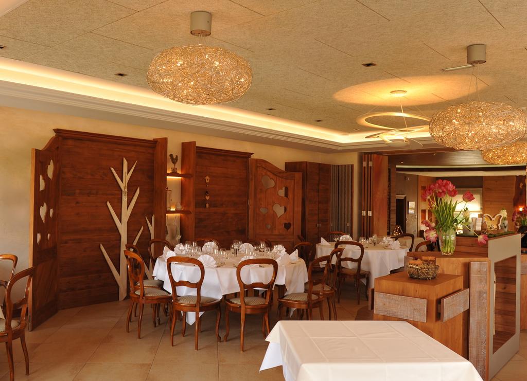 Restaurant A L'Aigle Hotel Wimmenau Eksteriør billede