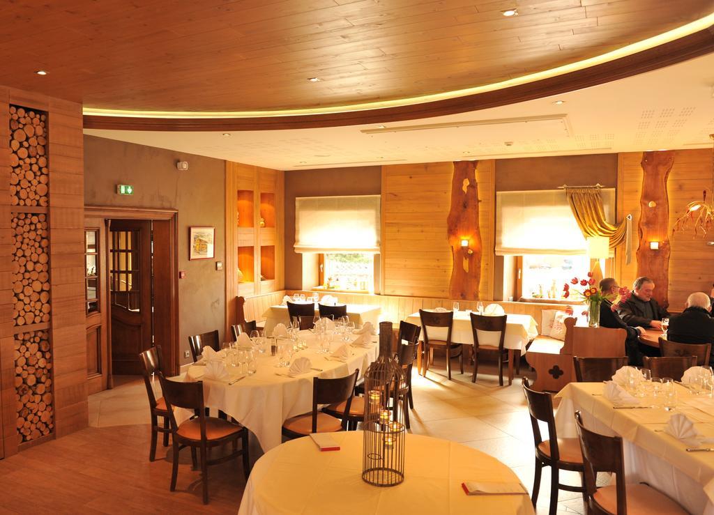 Restaurant A L'Aigle Hotel Wimmenau Eksteriør billede